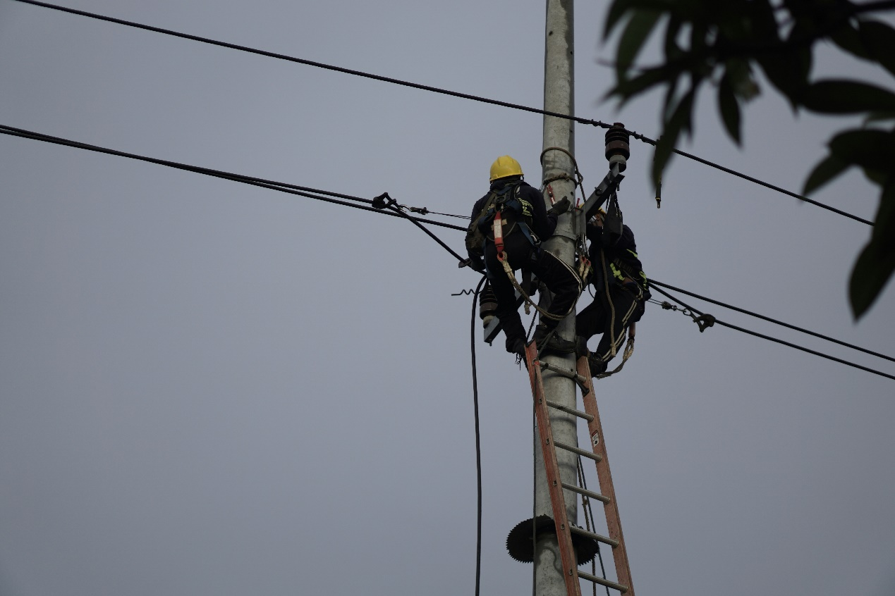 Εγκατάσταση δικτύου FTTH: συνδεσιμότητα οπτικών ινών υψηλής ταχύτητας